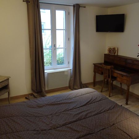 Hotel A la belle dame Nogent-sur-Seine Esterno foto